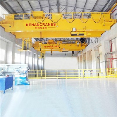 Guindaste aéreo de 80 toneladas